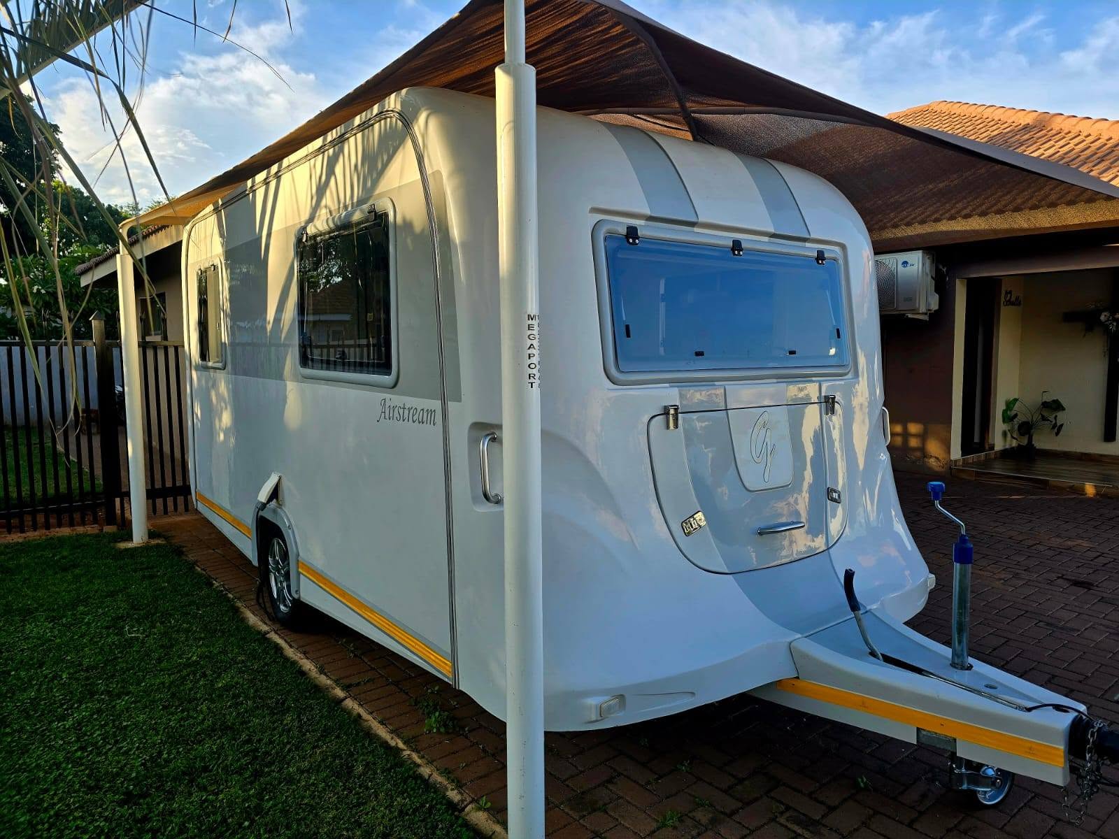 2025 Grey Airstream Custom Camper 2025 Grey Airstream Custom Camper